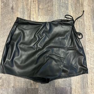 Ci Sono Faux Leather Black Mini Skirt